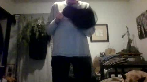 Snapshot of royboy2561 chatting on 10.29.25 Roy Murrin online show from 10.29.25