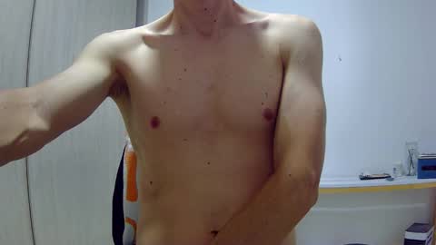 Snapshot of royyourtoy chatting on 01.15.26 Roy online show from 01.15.26