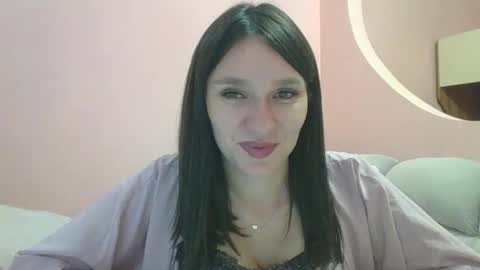 Snapshot of roza05x chatting on 10.12.25 Roza05x online show from 10.12.25