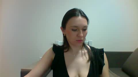 Snapshot of roza05x chatting on 03.17.26 Roza05x online show from 03.17.26
