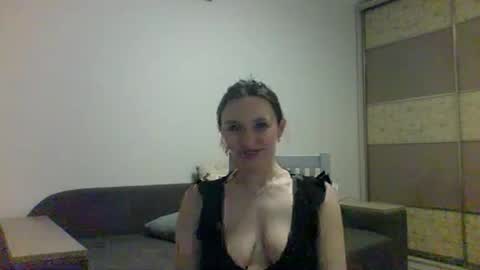 Snapshot of roza05x chatting on 04.15.26 Roza05x online show from 04.15.26