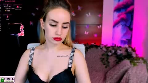 Snapshot of rozmary_ket chatting on 02.13.25 Im Rozmary nice to meet you 3 online show from 02.13.25