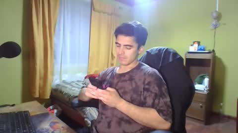 Snapshot of rpaulo25 chatting on 02.11.25 rpaulo25 online show from 02.11.25