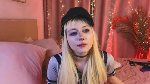 Rraffaellka online show from 04.11.26