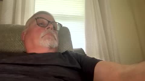 Snapshot of rs006 chatting on 04.28.26 rs006 online show from 04.28.26