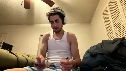 Snapshot of rubenzaragosa09 chatting on 04.19.26 rubenzaragosa09 online show from 04.19.26
