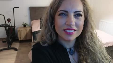 Snapshot of ruby_fit chatting on 04.24.26 Ruby online show from 04.24.26