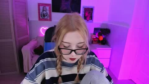 rubyybennett online show from 10.19.25