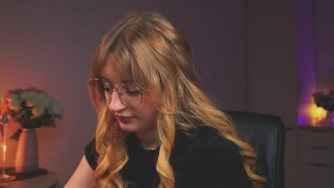 Mila online show from 04.22.26