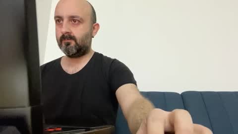 Snapshot of rufa_life chatting on 02.19.25 rufa_life online show from 02.19.25