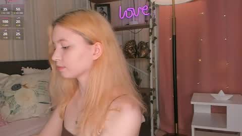 Snapshot of ruminelle chatting on 06.08.26 Lilith online show from 06.08.26