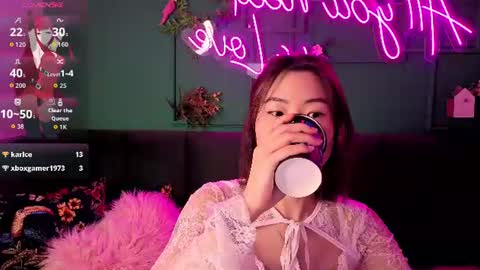 Snapshot of runi_asian chatting on 06.15.26 Runi online show from 06.15.26