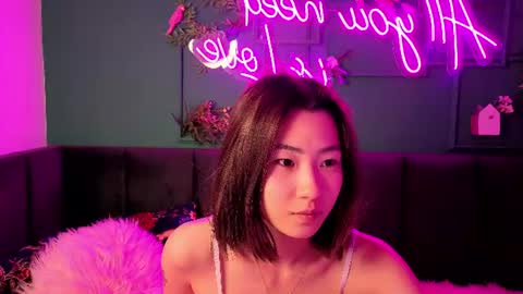 Snapshot of runi_asian chatting on 06.22.26 Runi online show from 06.22.26