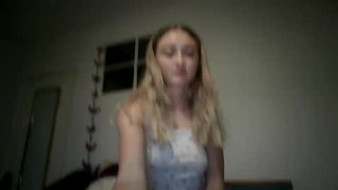 Snapshot of running_girl_izzy chatting on 07.23.26 Izzy online show from 07.23.26