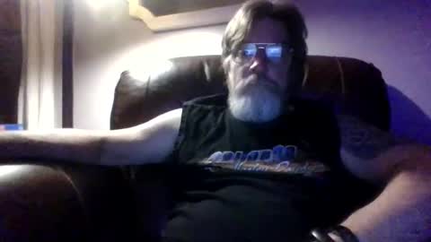 Snapshot of runningaround60 chatting on 12.20.24 runningaround60 online show from 12.20.24