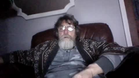 Snapshot of runningaround60 chatting on 02.18.25 runningaround60 online show from 02.18.25