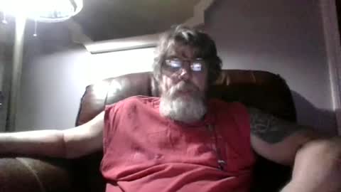 Snapshot of runningaround60 chatting on 09.15.25 runningaround60 online show from 09.15.25