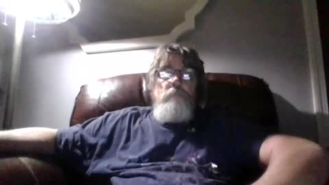 Snapshot of runningaround60 chatting on 09.22.25 runningaround60 online show from 09.22.25