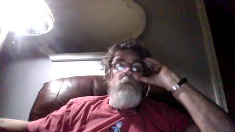 Snapshot of runningaround60 chatting on 09.26.25 runningaround60 online show from 09.26.25