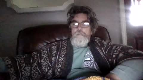 Snapshot of runningaround60 chatting on 10.11.25 runningaround60 online show from 10.11.25