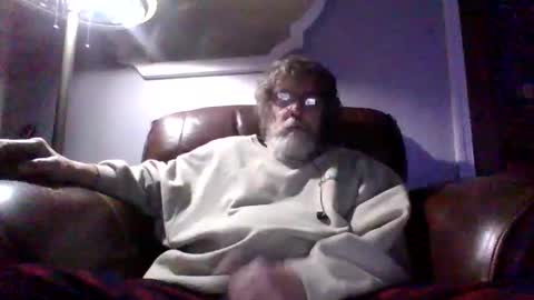 Snapshot of runningaround60 chatting on 10.24.25 runningaround60 online show from 10.24.25