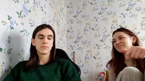 Snapshot of rusmedium chatting on 04.10.26 Lisa and Vlad online show from 04.10.26
