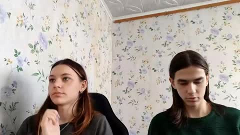 Snapshot of rusmedium chatting on 04.17.26 Lisa and Vlad online show from 04.17.26