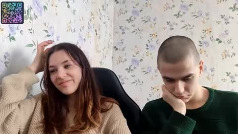 Snapshot of rusmedium chatting on 04.22.26 Lisa and Vlad online show from 04.22.26