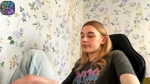 Snapshot of rusmedium chatting on 06.10.26 Lisa and Vlad online show from 06.10.26