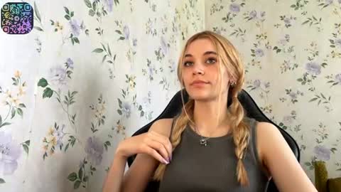 Snapshot of rusmedium chatting on 06.14.26 Lisa and Vlad online show from 06.14.26