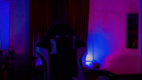 Snapshot of russ_skyxx chatting on 02.08.25 russ_skyxx online show from 02.08.25