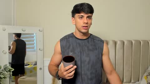 Snapshot of russ_w8 chatting on 09.14.25 Russ online show from 09.14.25