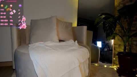 Lorenn online show from 01.11.25