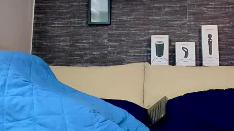 Snapshot of russell_adams_ chatting on 02.26.25 R U S S E L L online show from 02.26.25