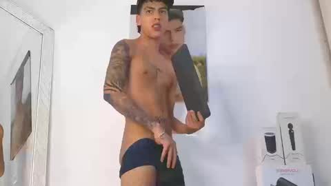 Snapshot of russell_adams_ chatting on 02.27.26 R U S S E L L online show from 02.27.26