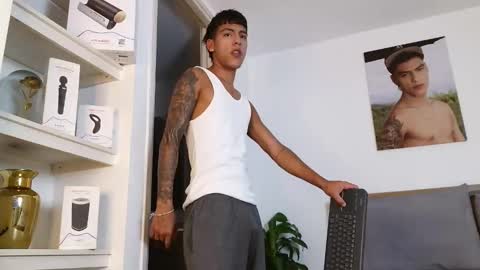  R U S S E L L  online show from 03.15.26