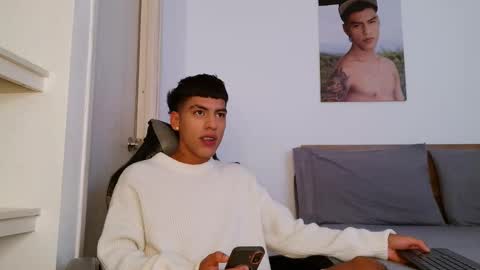  R U S S E L L  online show from 03.24.26