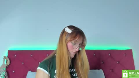 Snapshot of ruth_harvey chatting on 02.04.25 Ruth online show from 02.04.25