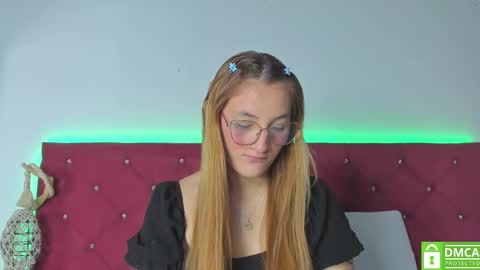 Snapshot of ruth_harvey chatting on 02.13.25 Ruth online show from 02.13.25