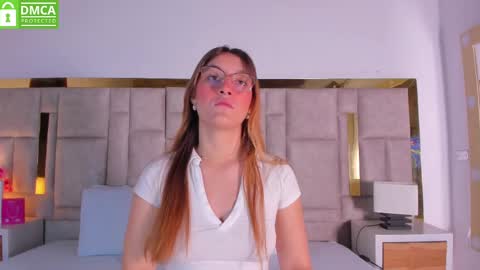 Snapshot of ruth_harvey chatting on 09.28.25 Ruth online show from 09.28.25