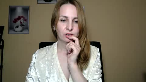 Snapshot of ruthpark chatting on 05.25.26 Ruth online show from 05.25.26