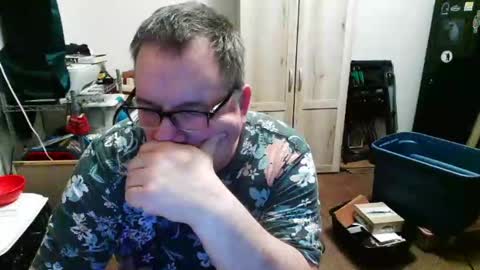 rwzar_0712 online show from 10.21.25