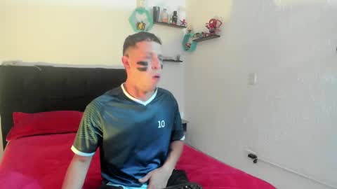 Snapshot of ryan15_ chatting on 02.05.25 Ryan 15 online show from 02.05.25