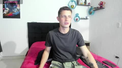 Snapshot of ryan15_ chatting on 02.10.25 Ryan 15 online show from 02.10.25