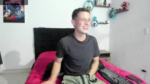 Snapshot of ryan15_ chatting on 02.10.25 Ryan 15 online show from 02.10.25