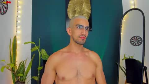 Ryan independent model online show from 09.23.25