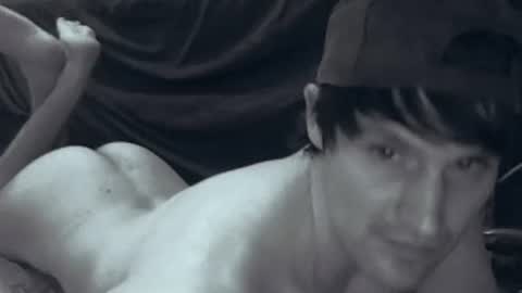 Snapshot of ryan_is_nude chatting on 03.08.25 Rhys online show from 03.08.25