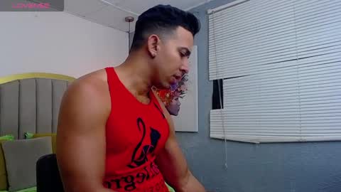 Snapshot of ryan_nesson chatting on 10.09.25 Ryan online show from 10.09.25