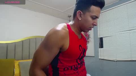 Snapshot of ryan_nesson chatting on 10.15.25 Ryan online show from 10.15.25