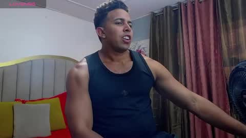 Snapshot of ryan_nesson chatting on 11.17.25 Ryan online show from 11.17.25